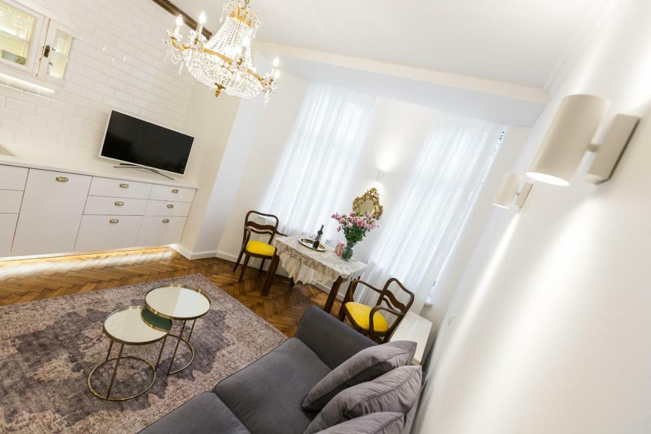 Luxury Apartment Pod Zyrandolem Cracovia Exterior foto