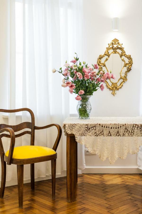 Luxury Apartment Pod Zyrandolem Cracovia Exterior foto