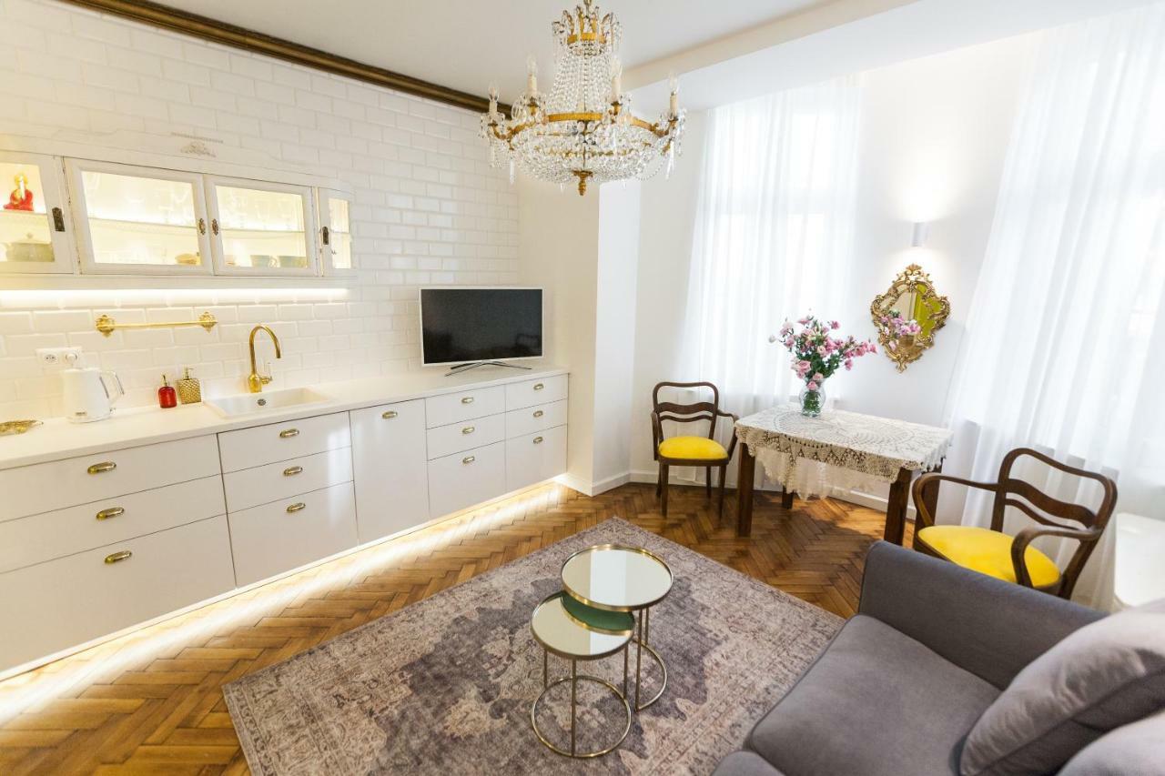 Luxury Apartment Pod Zyrandolem Cracovia Exterior foto