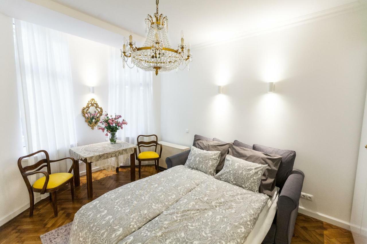 Luxury Apartment Pod Zyrandolem Cracovia Exterior foto